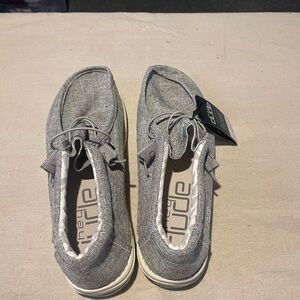 Hey Dudes size 13